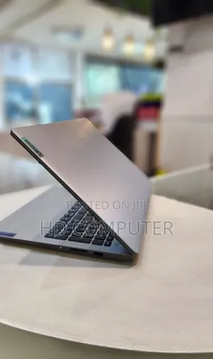 New Laptop Lenovo Ideapad 3 8GB Intel Core I5 SSD 512GB