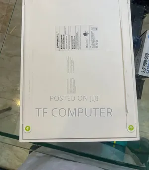 New Laptop Apple MacBook Pro 2023 M2 16GB Apple M2 SSD 4T