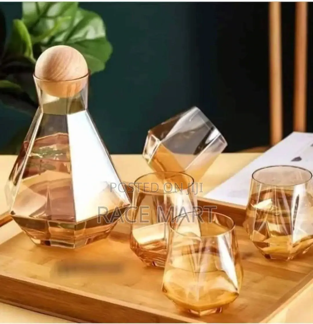 7 PCS Diamond Shaped Glassware Set