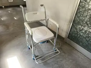 Commode Wheelchair我有commode Wheelchair和風commode Wheelchair