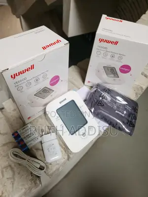 Photo - Blood Pressuer Monitor榮民digital Blood Pressuer Monitor New