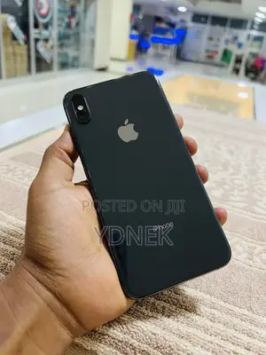 Photo - Apple iPhone XS Max 64 GB Black