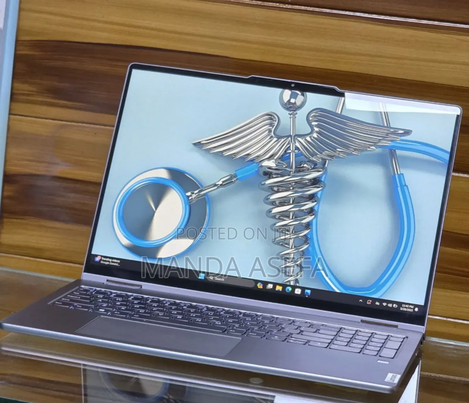 New Laptop Lenovo Yoga 7i 16GB Intel Core I7 SSD 512GB