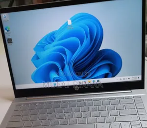 New Laptop HP Pavilion 14 8GB AMD Ryzen 5 SSD 512GB