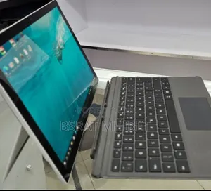 New Laptop Microsoft Surface 8GB Intel Core I7 SSD 256GB