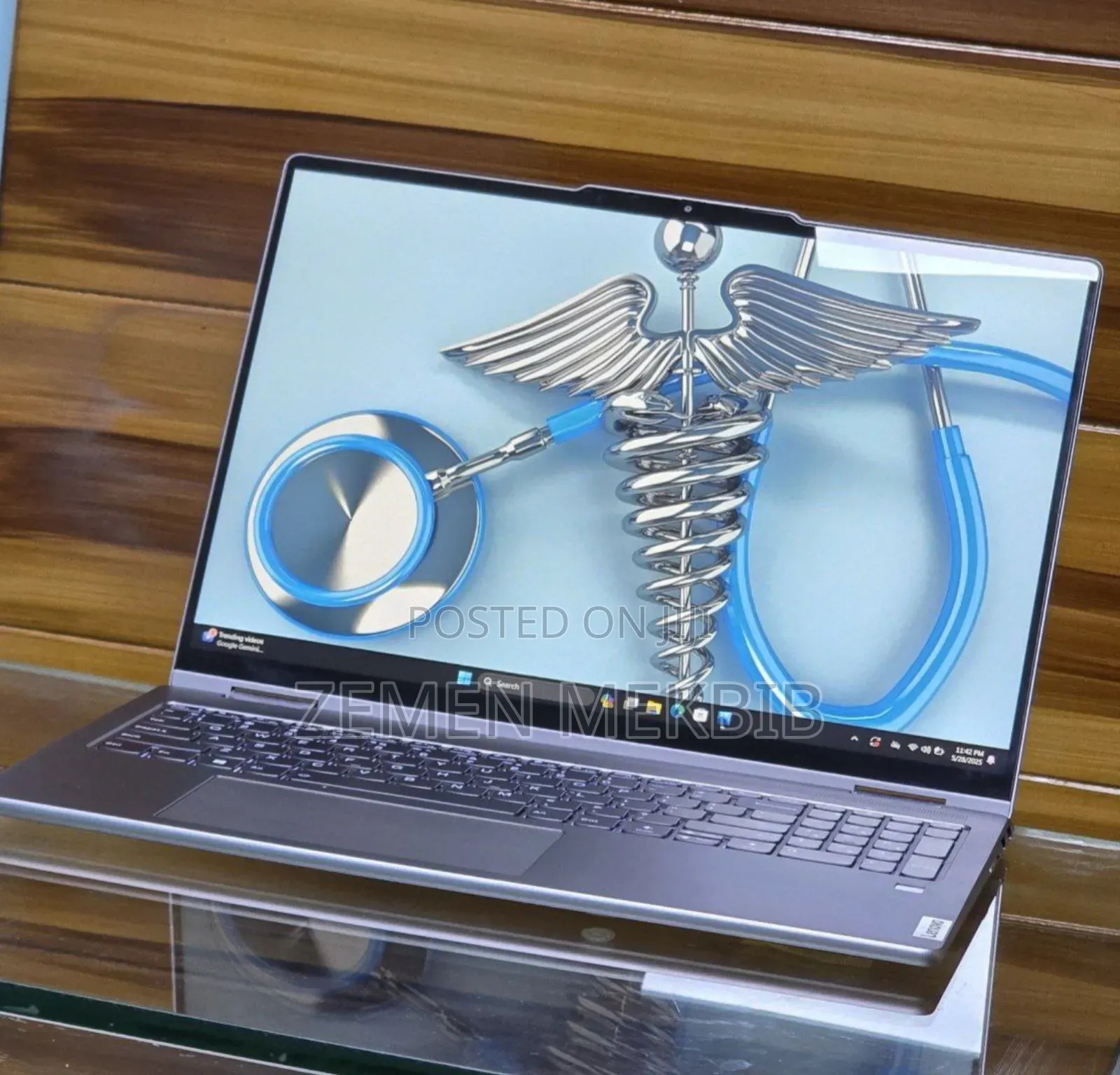 New Laptop Lenovo Yoga 7i 16GB Intel Core I7 SSD 512GB