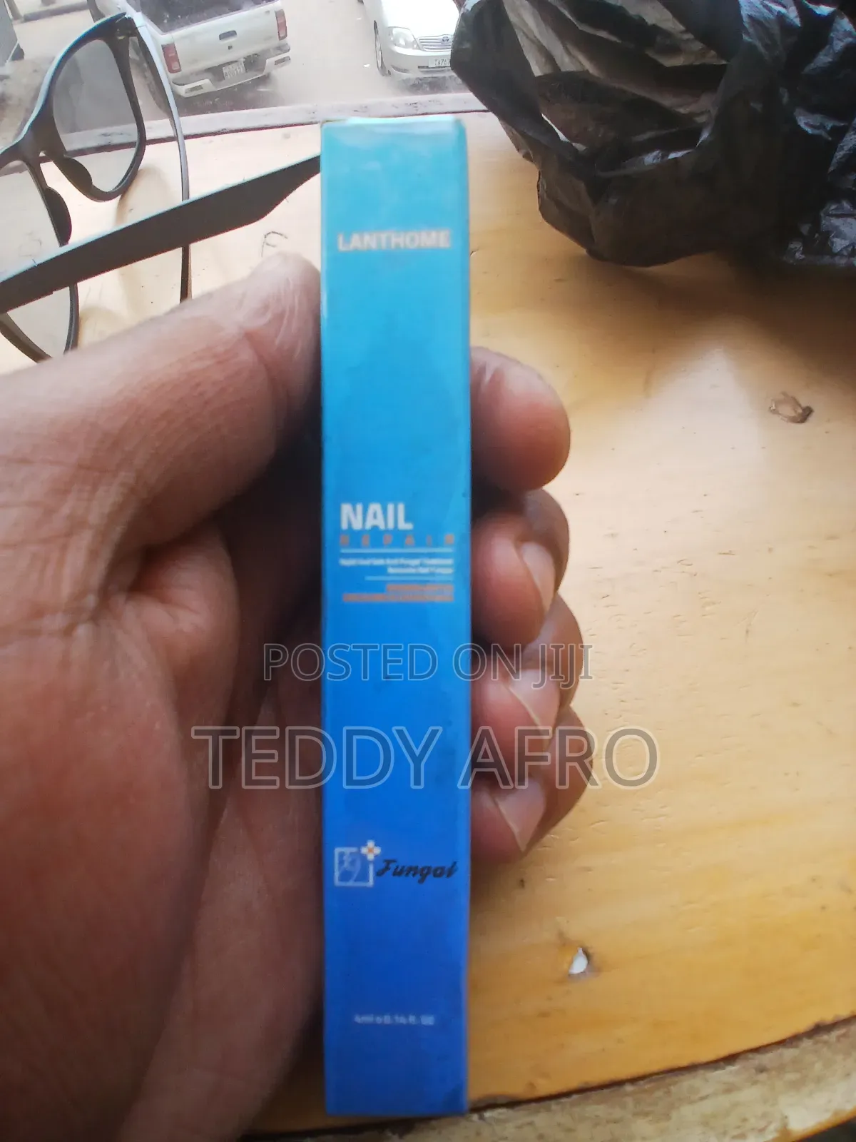 Lanthom የጥፍር ማከሚያዐ