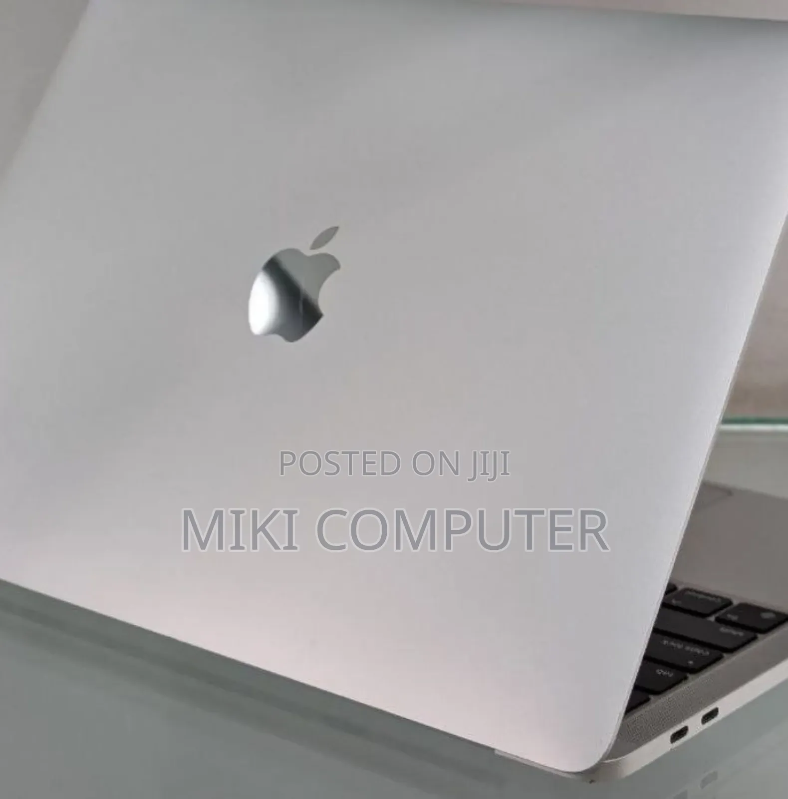 New Laptop Apple MacBook Pro 2022 M2 8GB Intel SSD 256GB