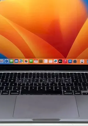 New Laptop Apple MacBook Pro 2022 M2 8GB Intel SSD 256GB