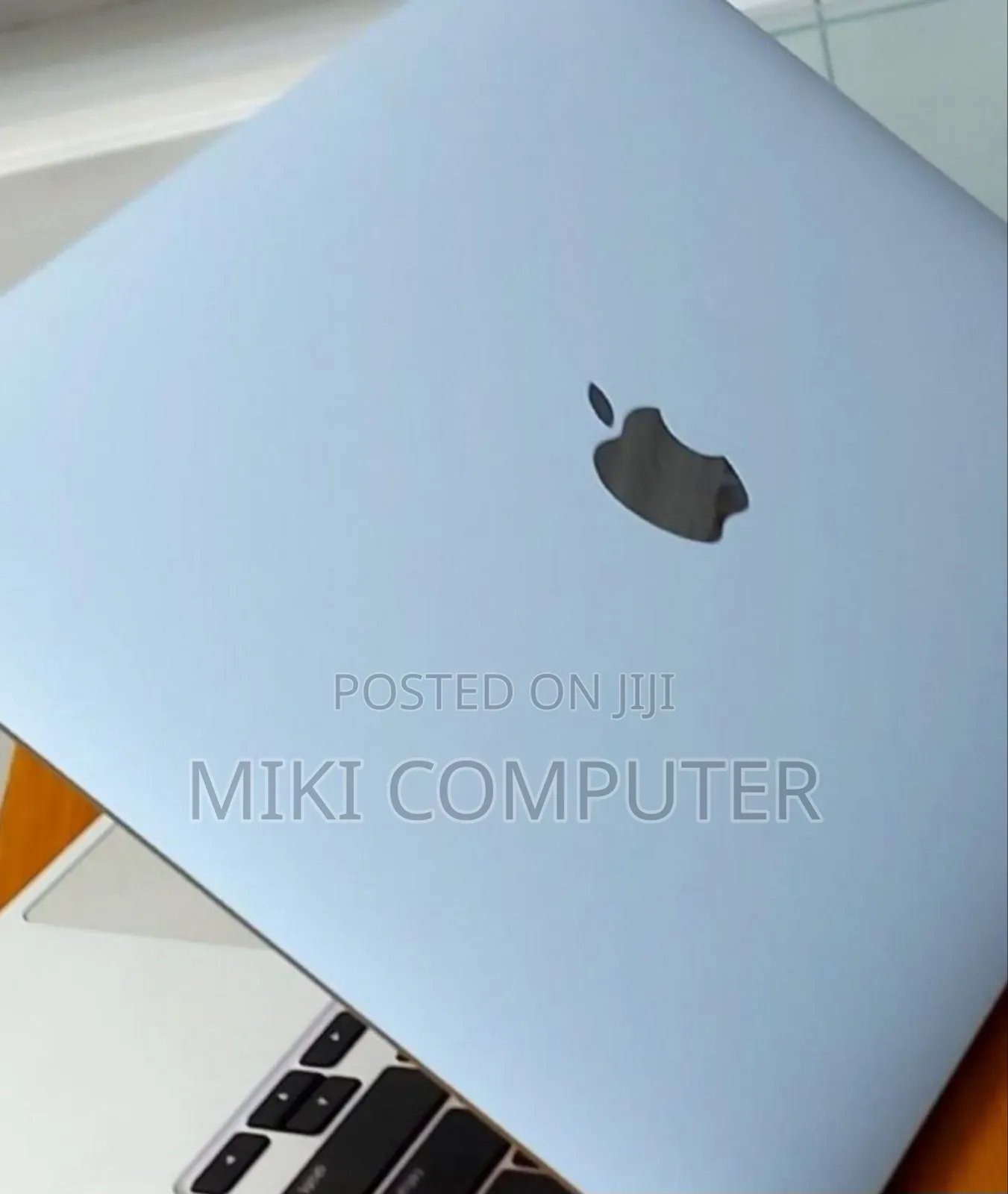 New Laptop Apple MacBook Pro M1 8GB Intel SSD 512GB