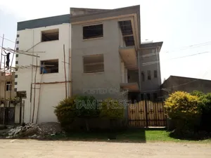5bdrm House in Tafoo, Oromia-Finfinne for sale