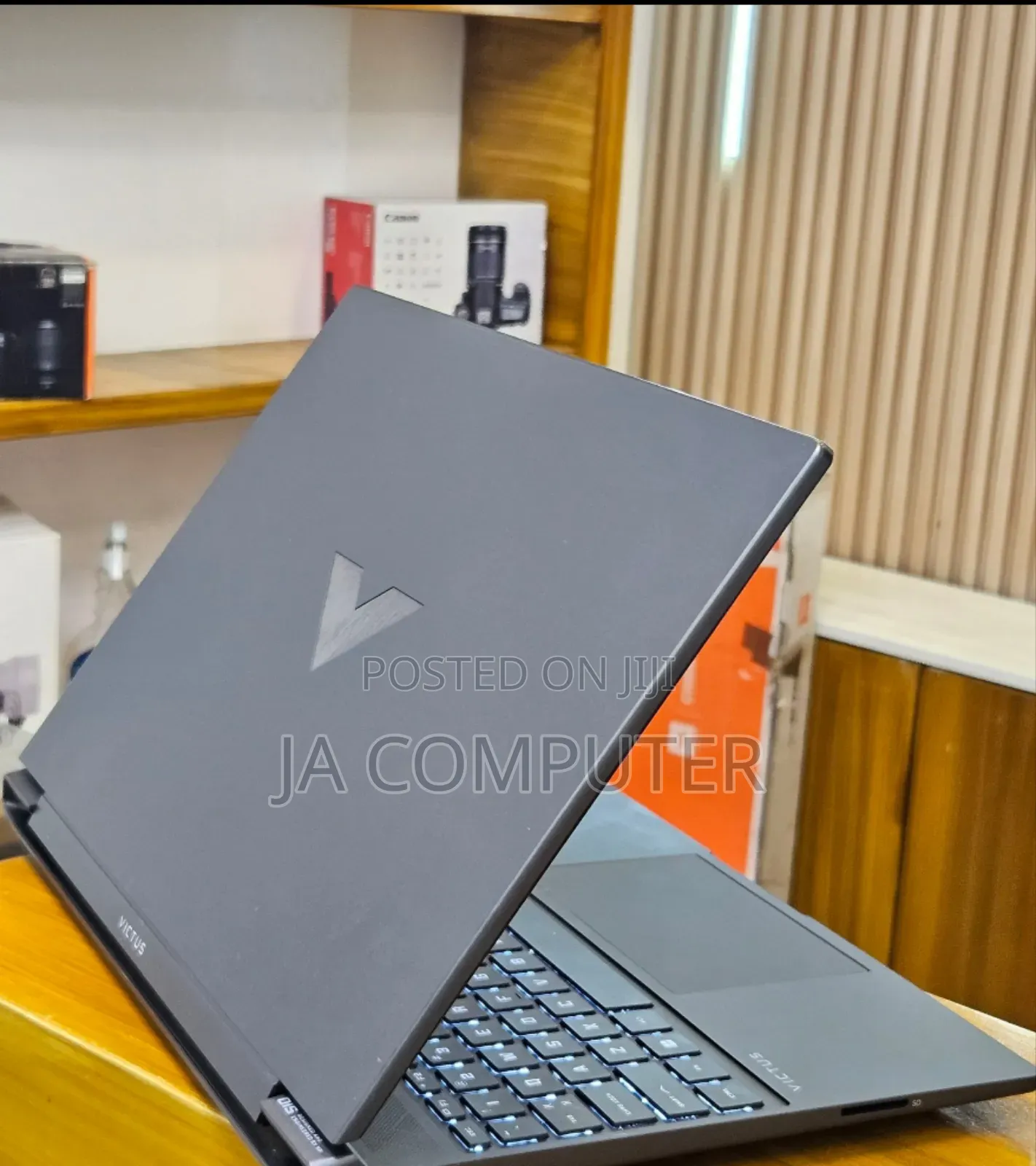 New Laptop HP Victus 16 16GB AMD Ryzen 7 SSD 1T