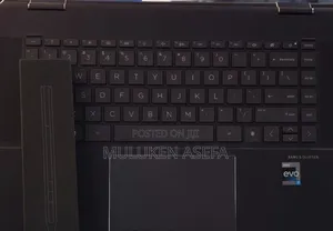 New Laptop HP Spectra 13 16GB Intel Core I7 SSD 1T