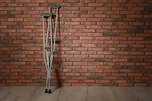 Photo - Crutches半個crutches都會crutches吧畾crutches有些crutches前面crutches