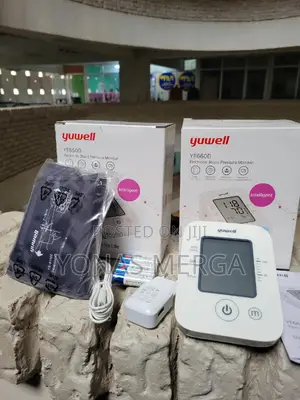 Photo - Bp Monitorπautomatic Digital Bp Machine, 2 X 120 Sets Memory