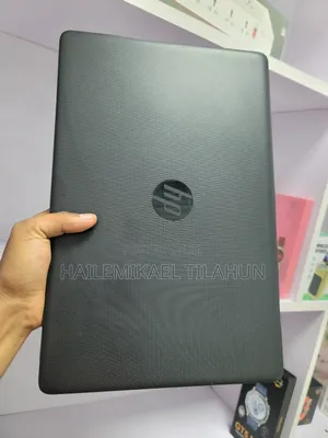 Laptop HP 15-Da2933nia 8GB Intel Core I3 SSD 256GB