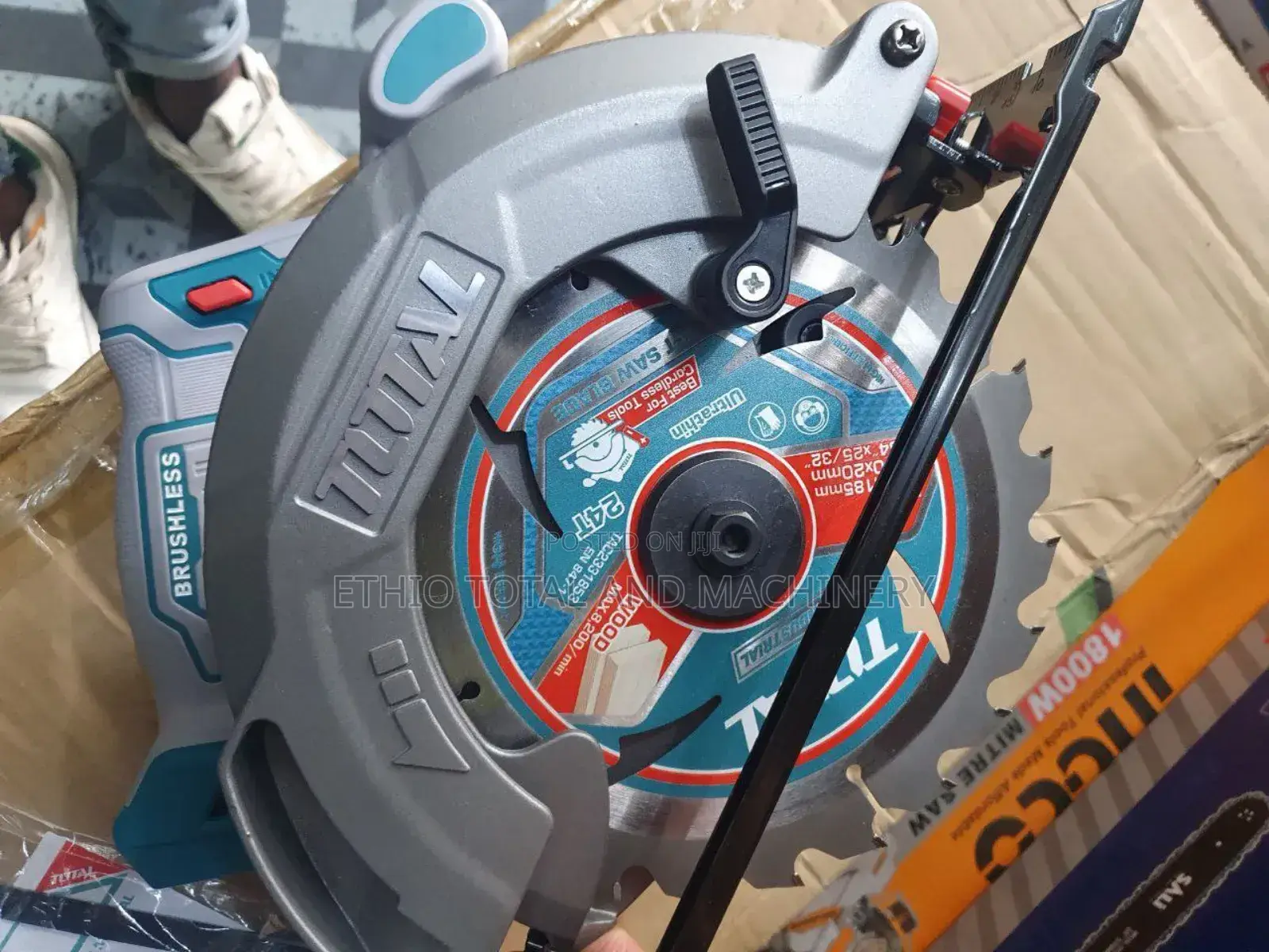 Chargeable Circular Saw Total