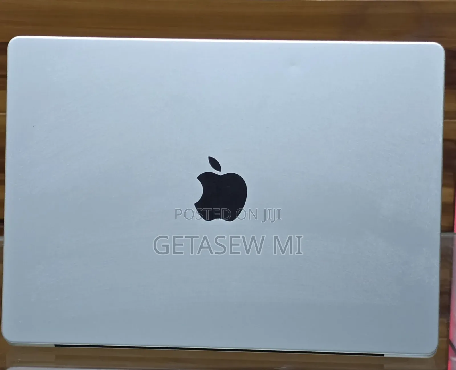 New Laptop Apple MacBook Pro 2023 M3 14-Inch 8GB Apple M3 Pro SSD 512GB