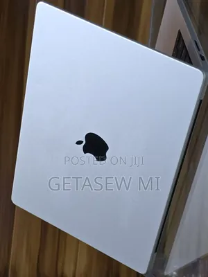 New Laptop Apple MacBook Pro 2023 M3 14-Inch 8GB Apple M3 Pro SSD 512GB