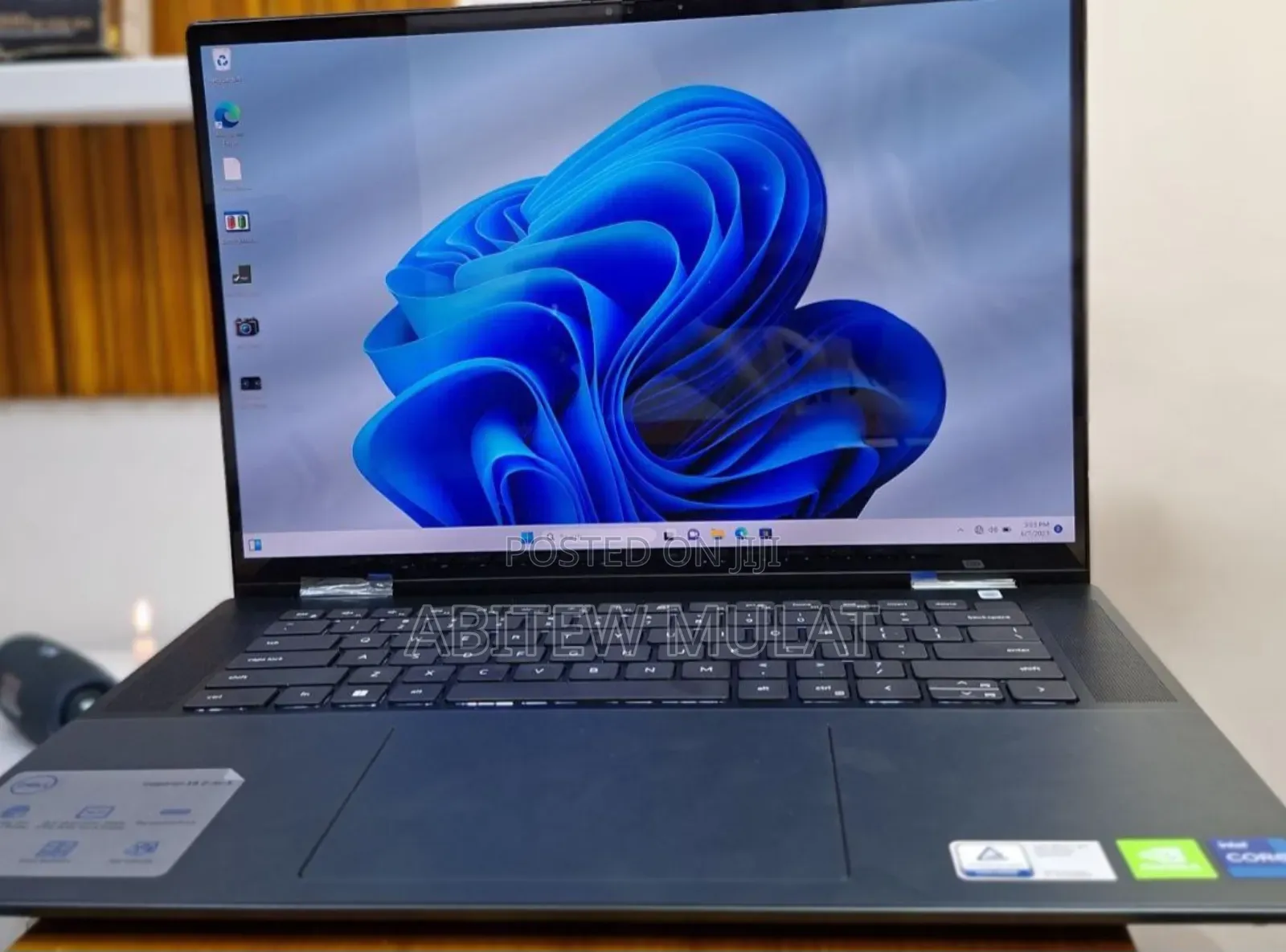 New Laptop Dell Inspiron 16 5620 16GB Intel Core I7 SSD 1T