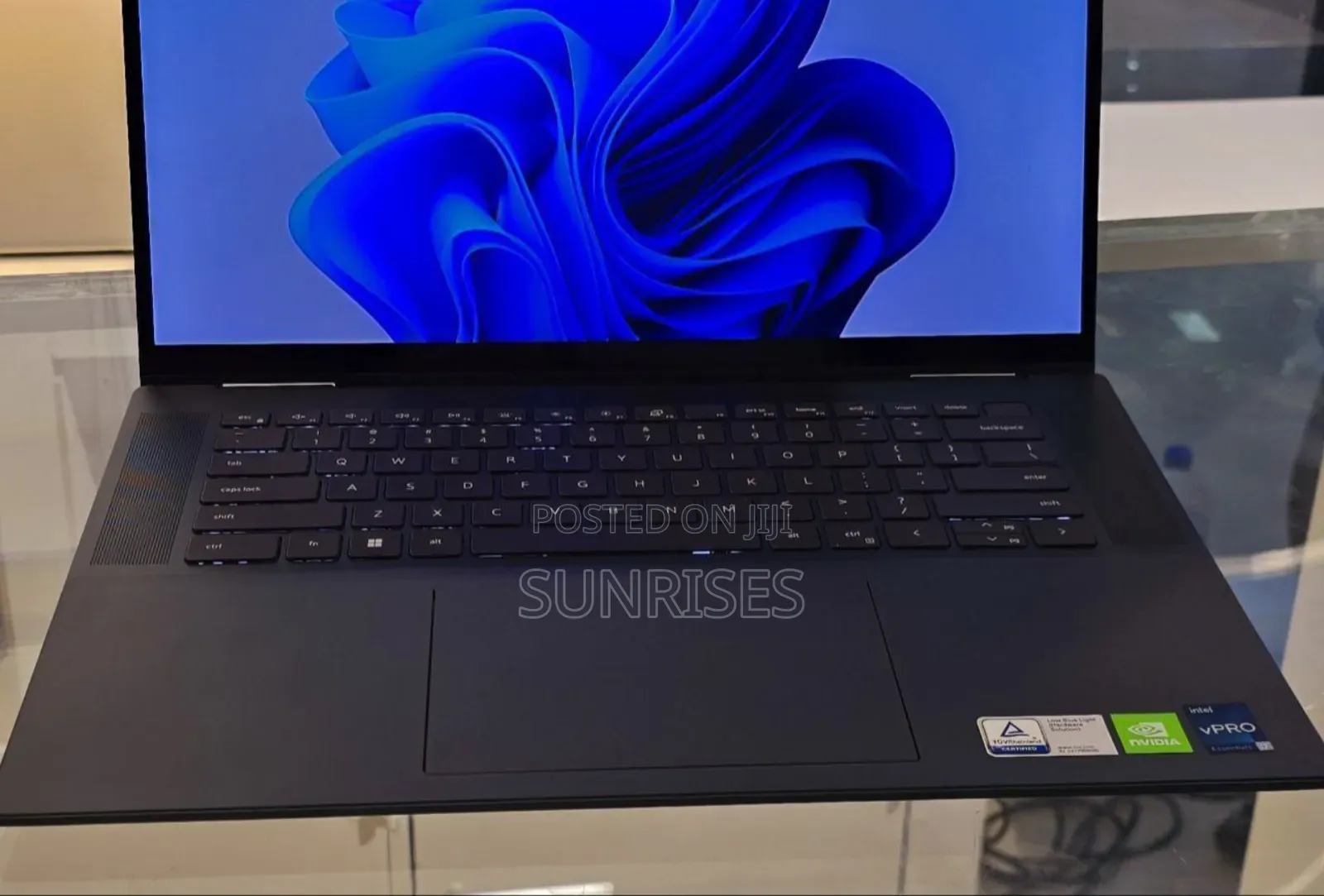 New Laptop Dell Inspiron 15 16GB Intel Core I7 SSD 1T