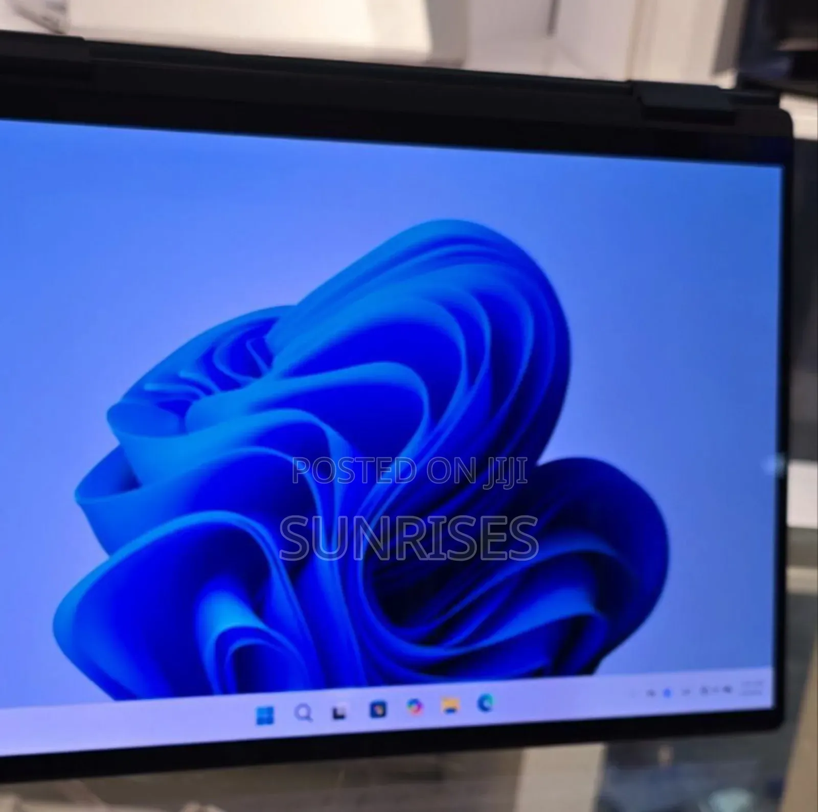 New Laptop Dell Inspiron 15 16GB Intel Core I7 SSD 1T