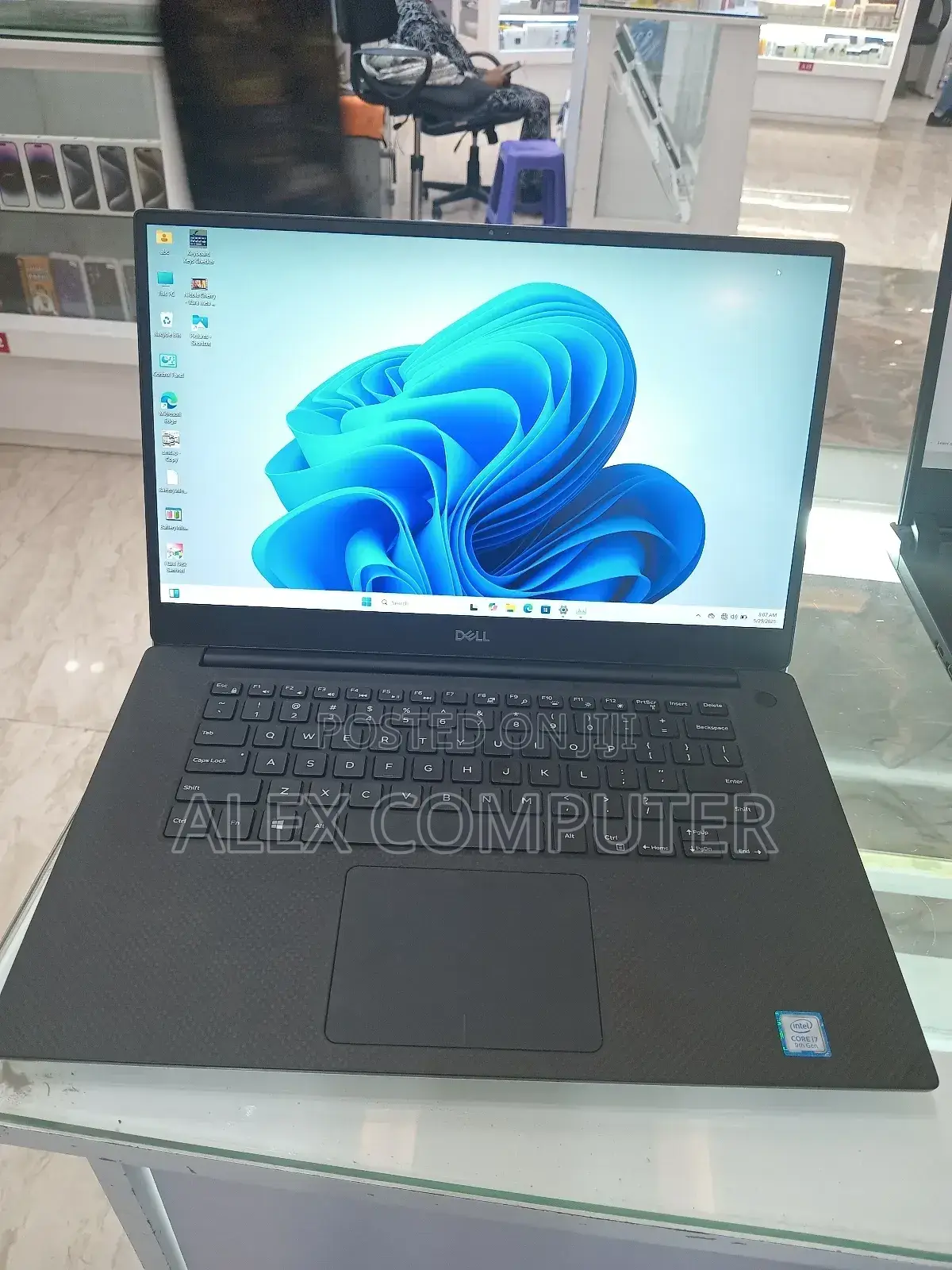 New Laptop Dell XPS 15 16GB Intel Core I7 SSD 512GB