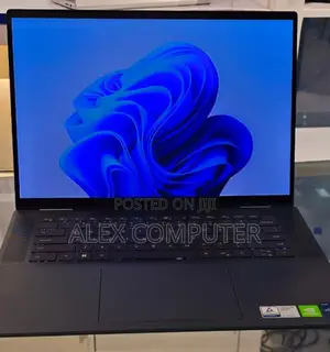 New Laptop Dell Inspiron 16 5620 16GB Intel Core I7 SSD 1T