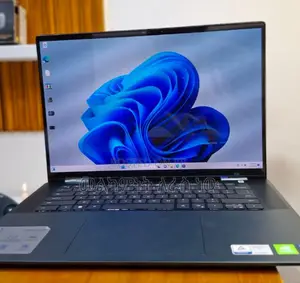 New Laptop Dell Inspiron 16 5620 16GB Intel Core I7 SSD 1T