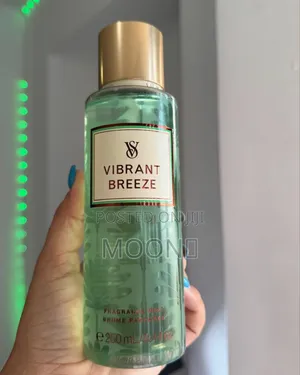 Photo - Victoria Secret Vibrant Breeze 