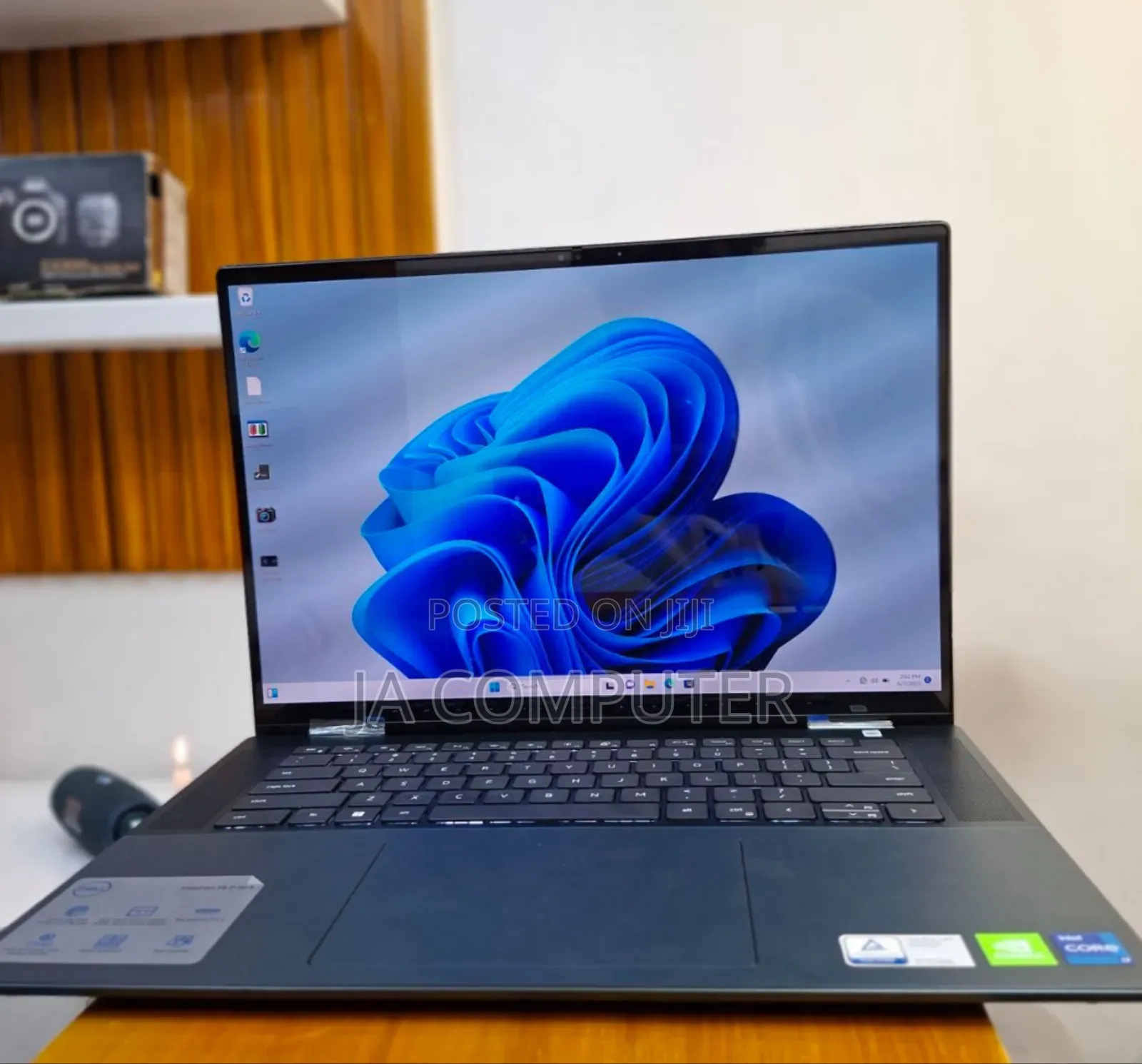 New Laptop Dell Inspiron 16 5620 16GB Intel Core I7 SSD 512GB