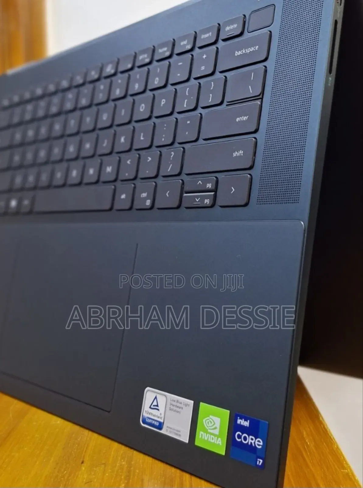 New Laptop Dell Inspiron 16 5620 16GB Intel Core I7 SSD 1T