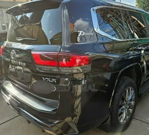 Toyota Land Cruiser 2022 Matt Black