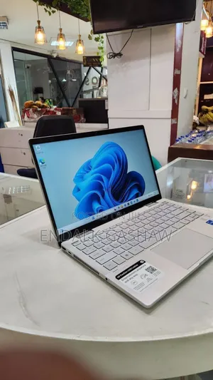 Photo - New Laptop HP Pavilion 14 8GB Intel Core I5 SSD 512GB