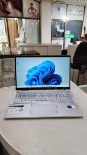 New Laptop HP Pavilion 14 8GB Intel Core I5 SSD 512GB