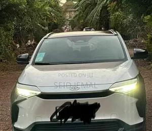 Photo - Toyota bZ4X 2022 White