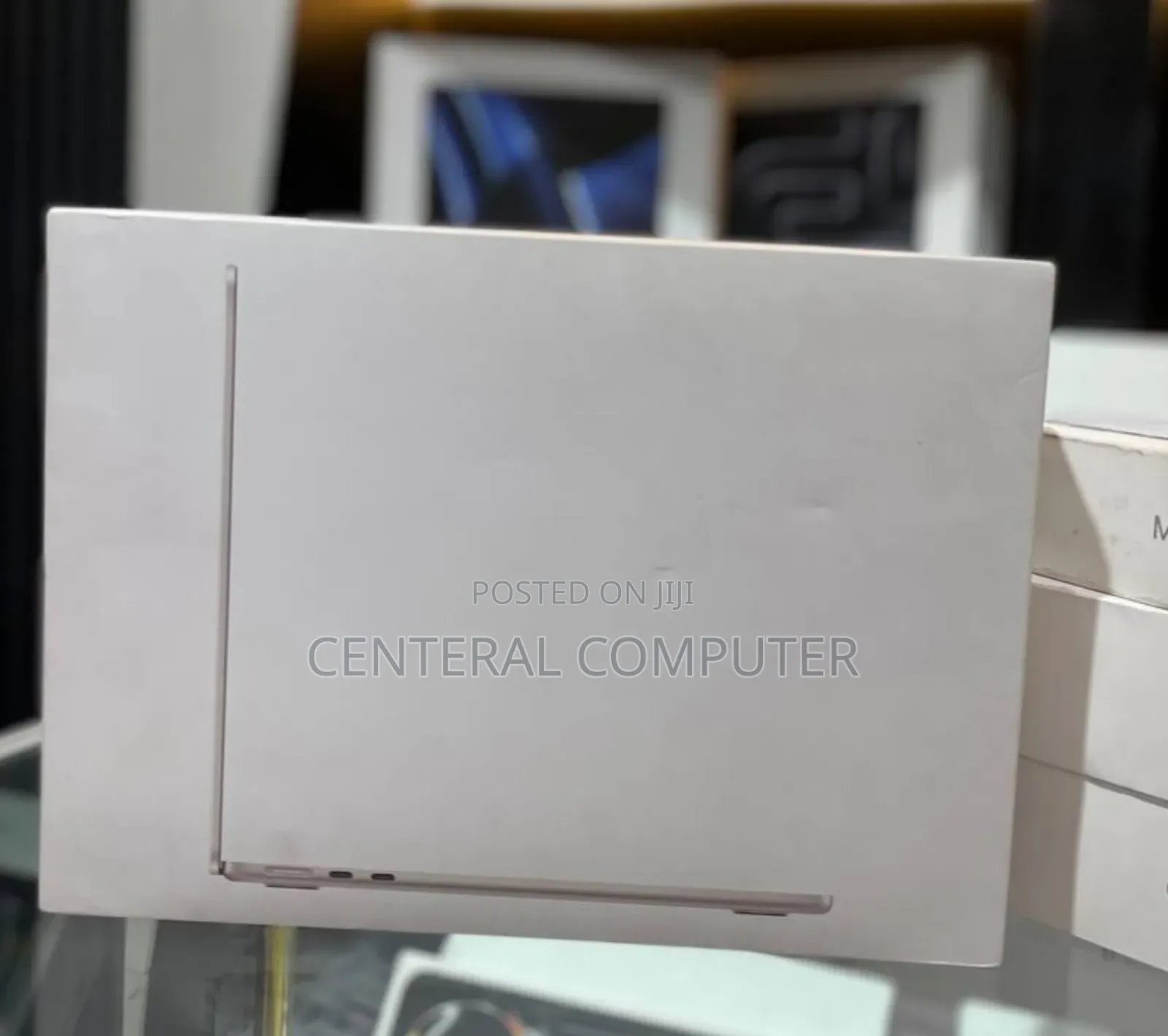 New Laptop Apple MacBook Air 2025 M4 13-Inch 16GB Apple M4 SSD 256GB