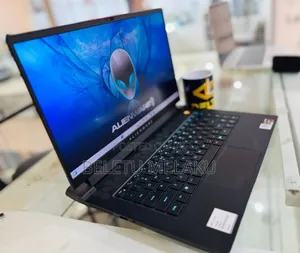 New Laptop Alienware M17x R2 16GB AMD Ryzen 7 SSD 512GB