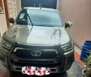 Toyota Hilux 2021 Gray