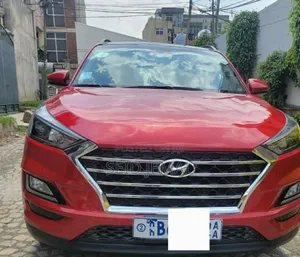 Photo - Hyundai Tucson 2019 Red