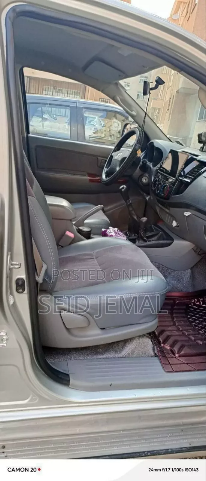 Toyota Hilux 2010 Silver