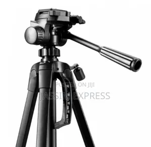 Professional Camera and Phone Tripod