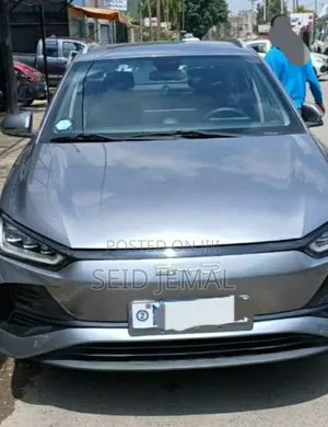 Photo - BYD E2 43 kWh 94 hp FWD 2024 Gray