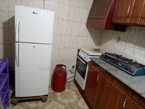 Furnished 5bdrm Apartment in Apartment, Yeka for rent