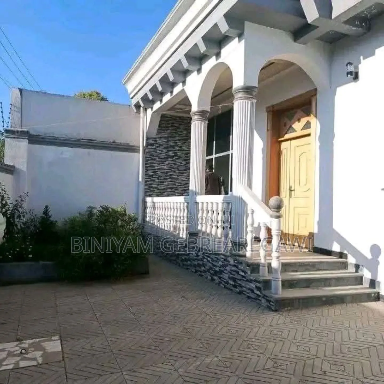 5bdrm House in House, Yeka for rent