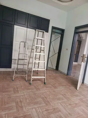 5bdrm House in House, Yeka for rent