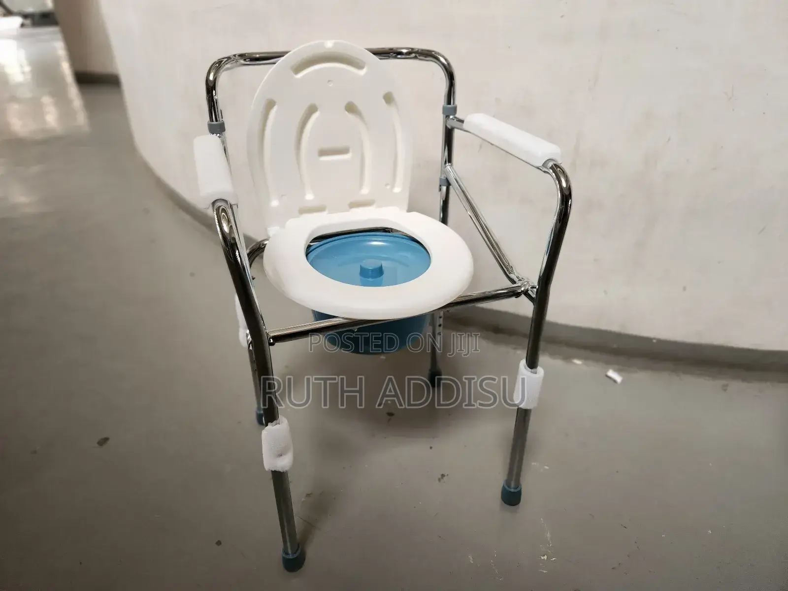 Commode Chair黨籍toilet Chair地球bath Room Chair米蘭bed Side Chair