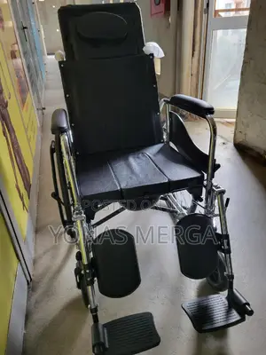 Aluminium Wheelchair - Black炎royal Folding Wheelchair