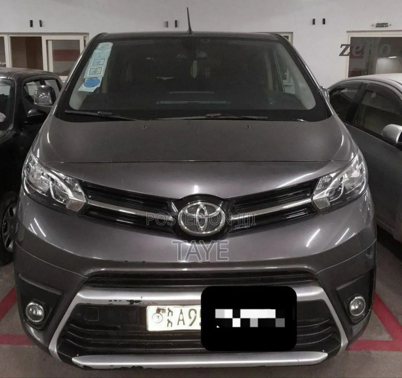 Toyota Grand HiAce 2020 Grey