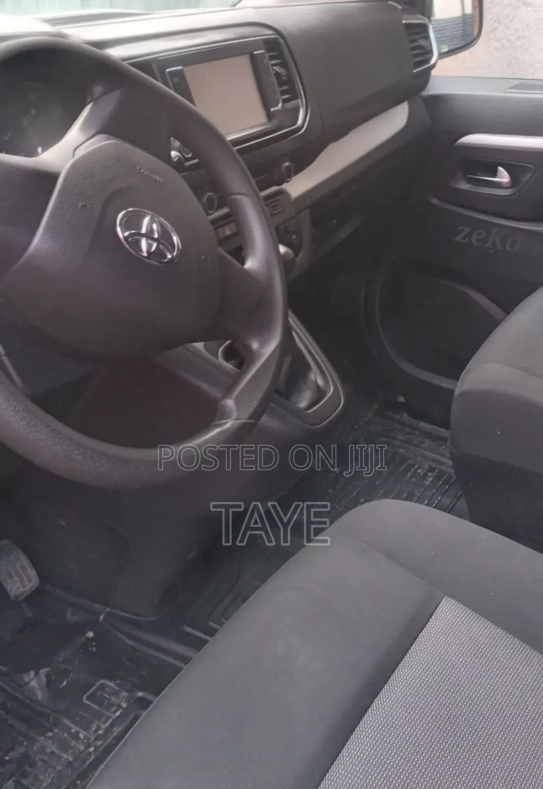 Toyota Grand HiAce 2020 Grey